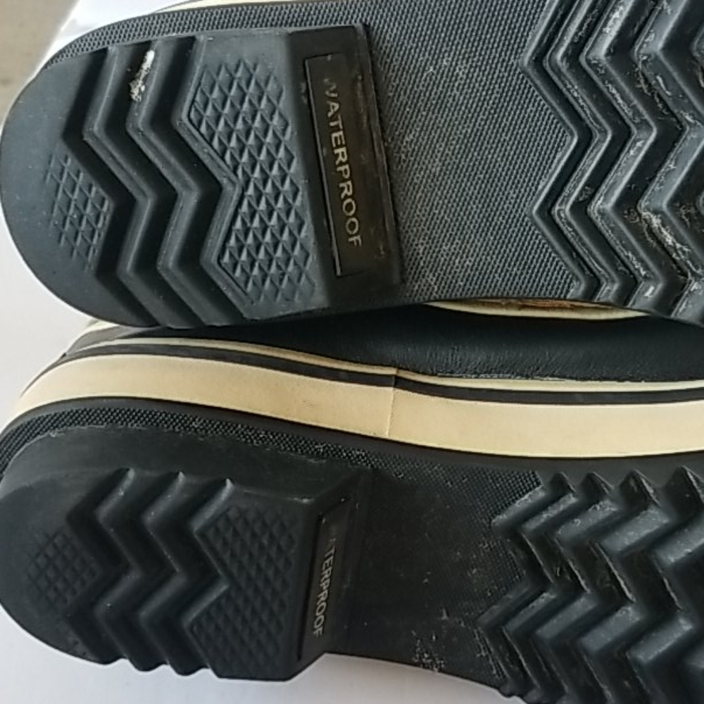 Sorel Waterproof Boots - Picture 10 of 15